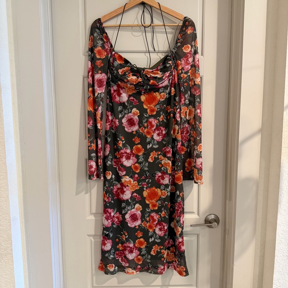 Vici Green Floral Fitted Long Sleeve Midi Dress Size Large